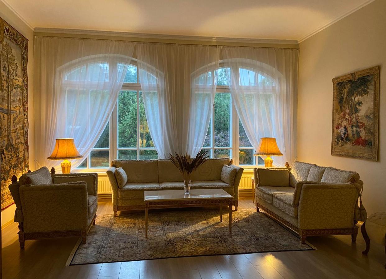 Karle Hotel Vitrupe Екстер'єр фото