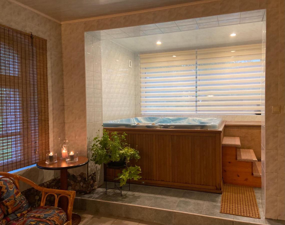 Karle Hotel Vitrupe Екстер'єр фото