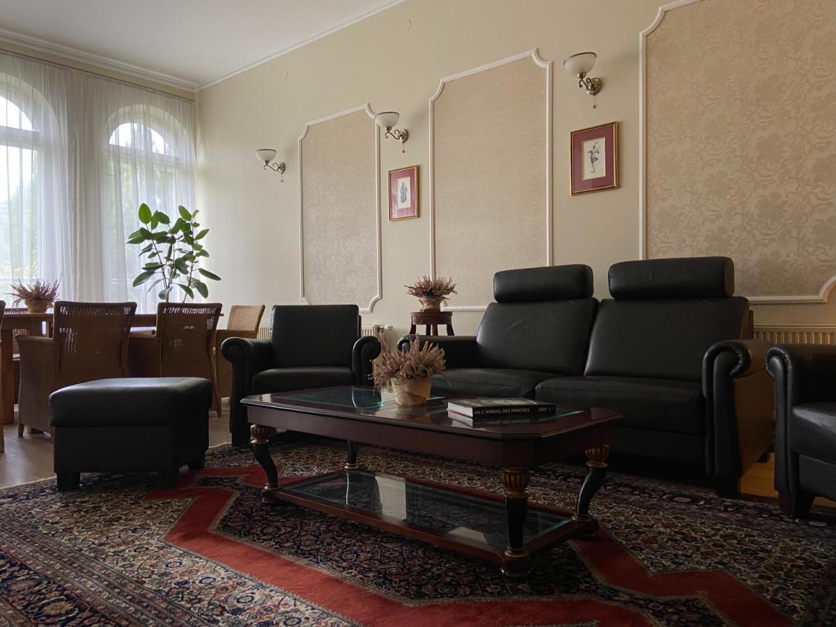 Karle Hotel Vitrupe Екстер'єр фото