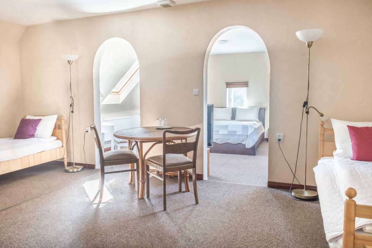 Karle Hotel Vitrupe Екстер'єр фото