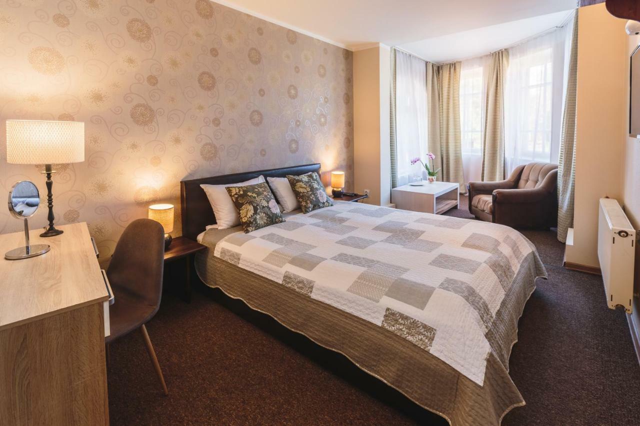 Karle Hotel Vitrupe Екстер'єр фото