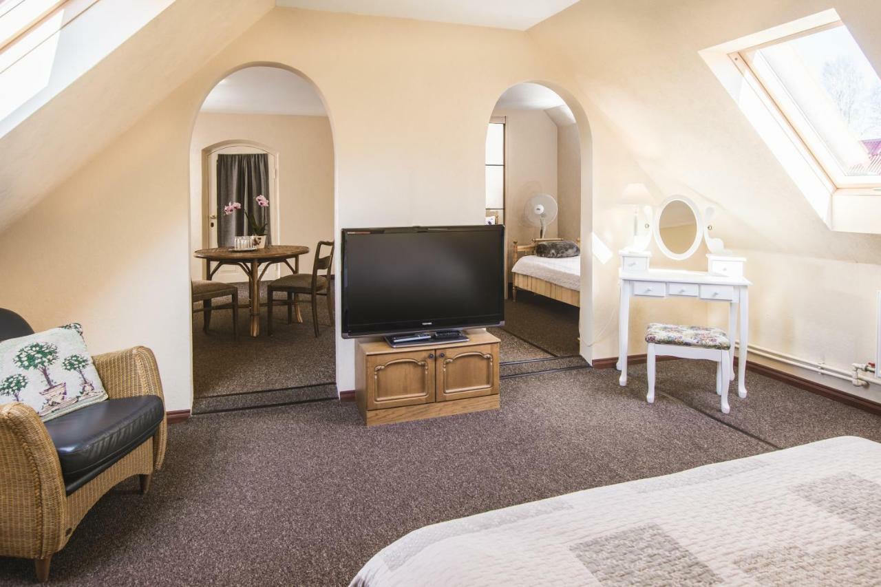 Karle Hotel Vitrupe Екстер'єр фото