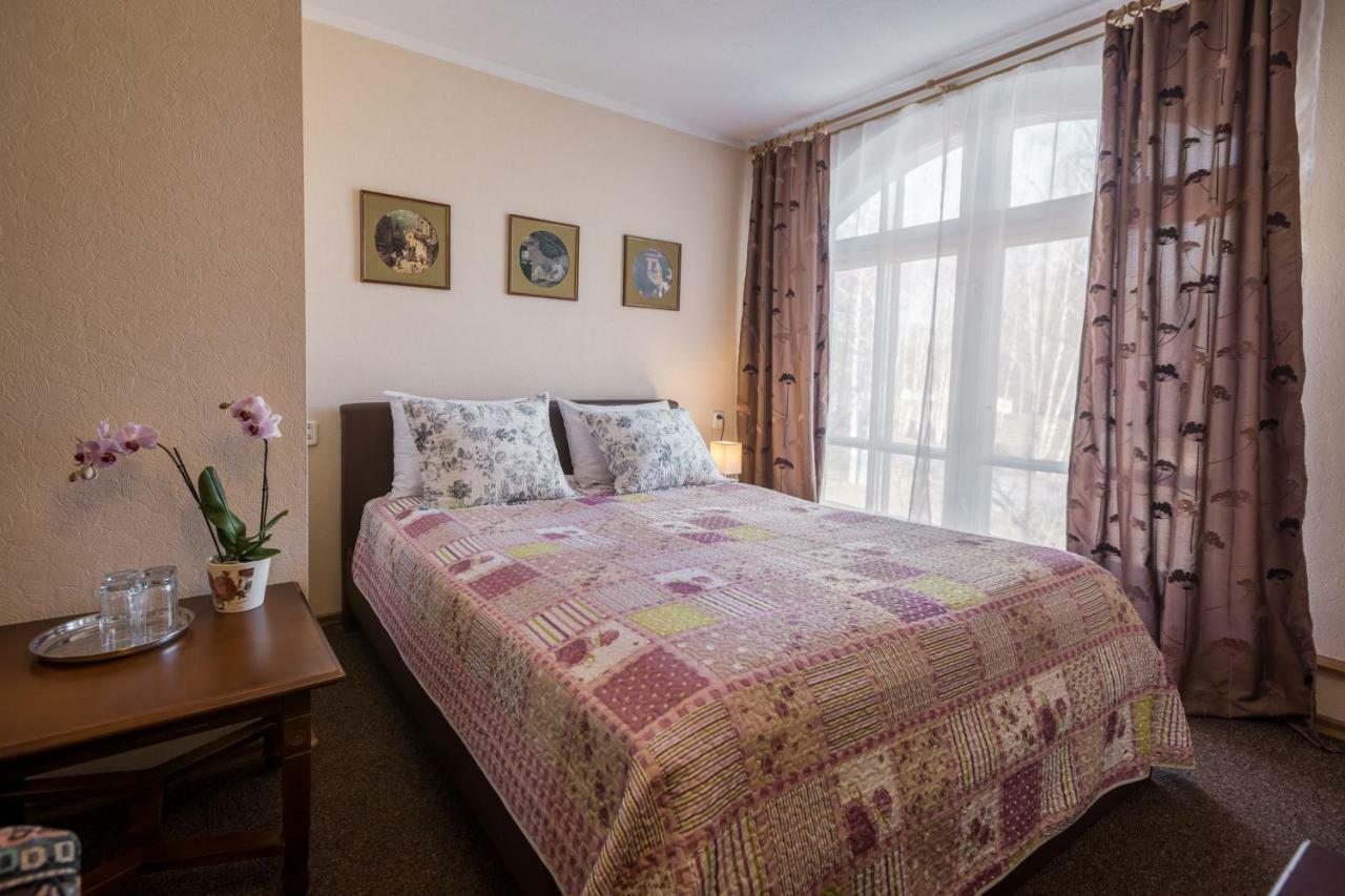 Karle Hotel Vitrupe Екстер'єр фото